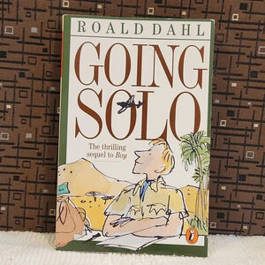 1986 Roald Dahl "Going Solo" soft back book good condition